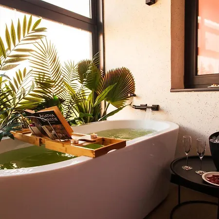 Hospedium H Cabo Sport